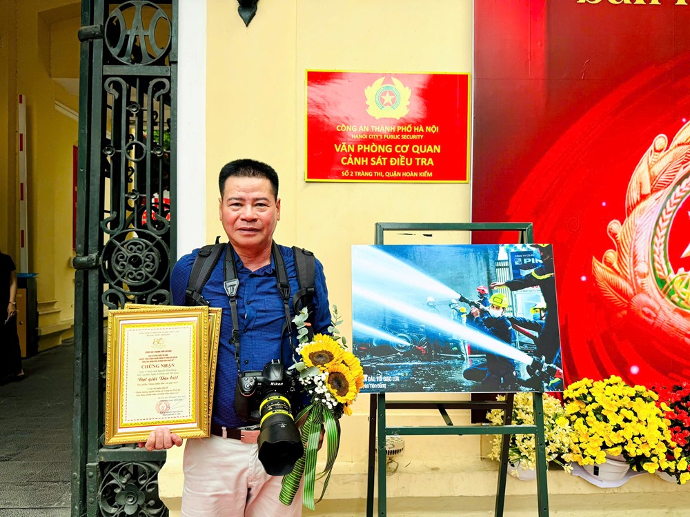 28 tác phẩm đạt giải cuộc thi ảnh về hình tượng chiến sĩ công an nhân dân - ảnh 6