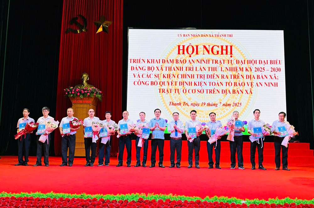 Xã Thanh Trì: Ra quân đảm bảo an ninh trật tự Đại hội Đại biểu Đảng bộ xã Thanh Trì lần thứ I - ảnh 2