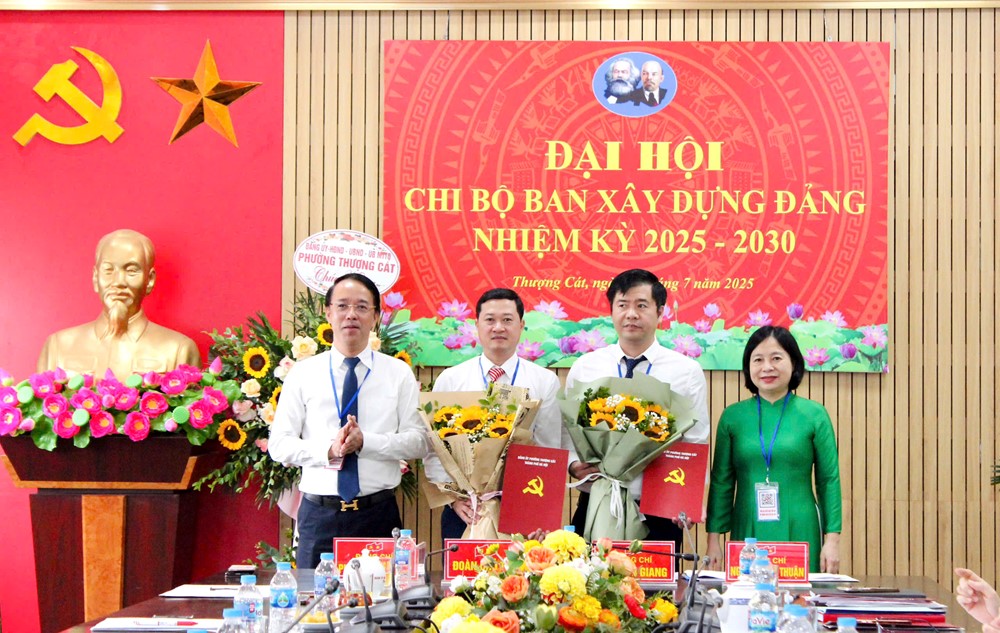 Chi bộ Ban Xây dựng Đảng phường Thượng Cát tổ chức Đại hội lần thứ I, nhiệm kỳ 2025 – 2030 - ảnh 3