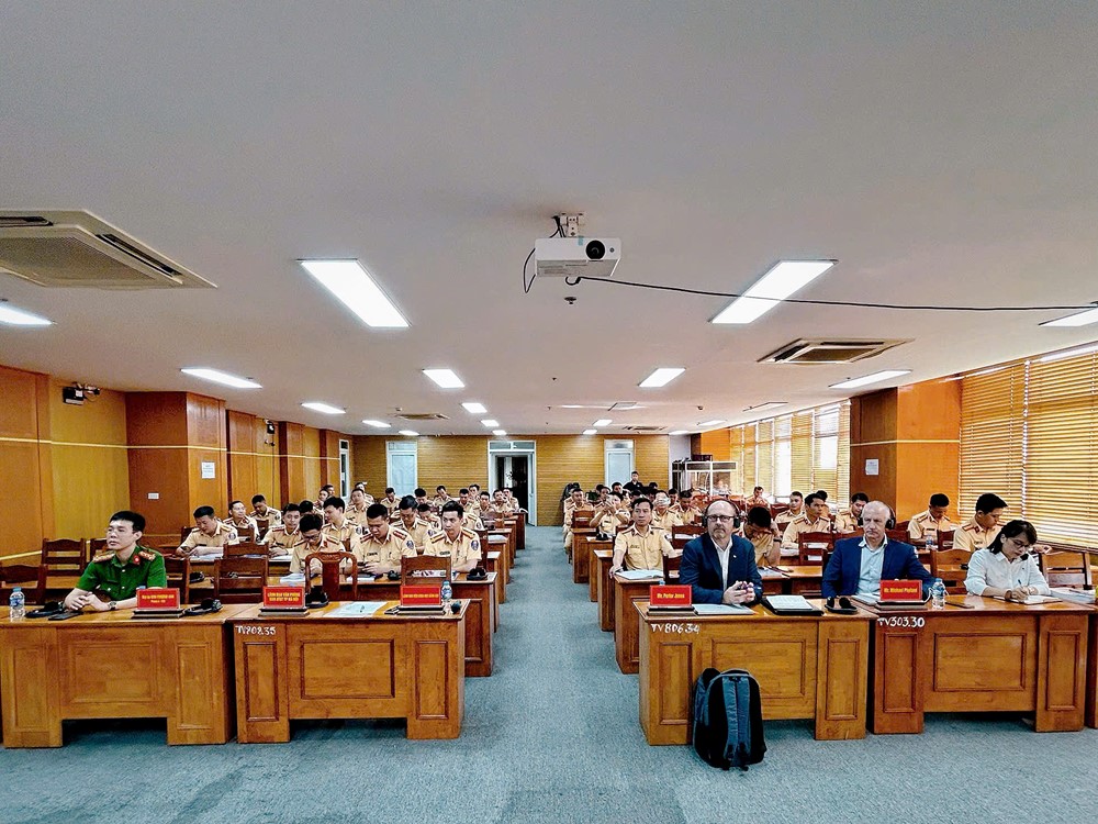 Hà Nội: Tập huấn nâng cao năng lực thực thi pháp luật cho lực lượng cảnh sát giao thông - ảnh 1