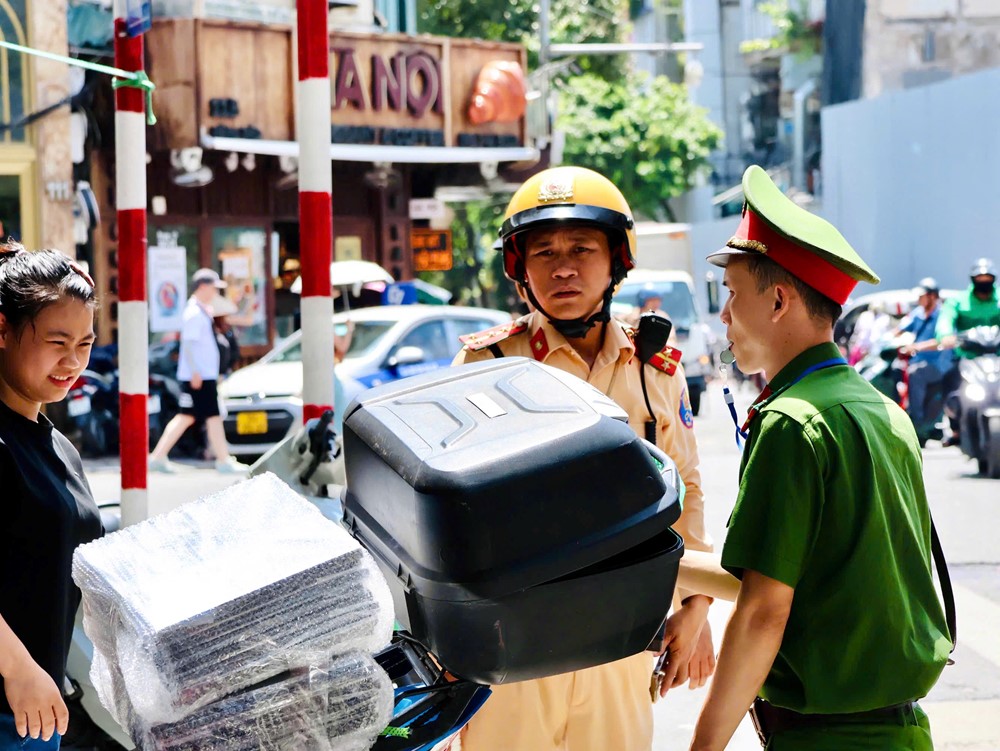 Hà Nội: Tăng cường xử lý vi phạm giao thông, trật tự đô thị ở khu vực nội đô - ảnh 1