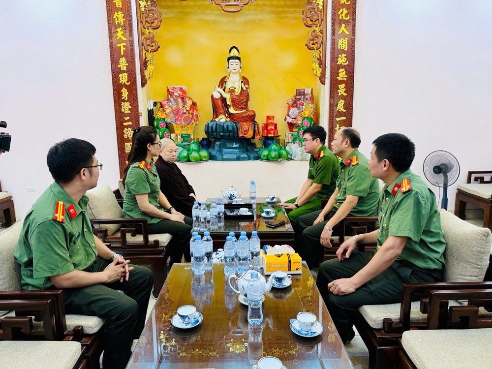 Công an xã Thanh Trì xây dựng lực lượng an ninh cơ sở vững mạnh - ảnh 2