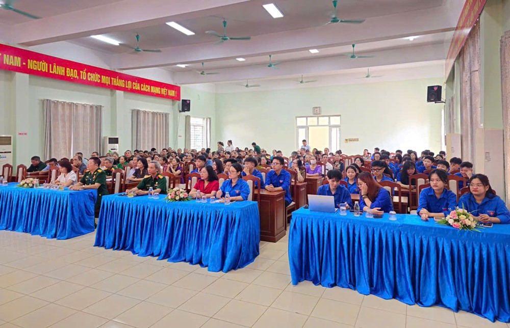 ​  Xã Ngọc Hồi tổ chức Hội nghị tuyên truyền kỷ niệm 80 năm Cách mạng tháng Tám và Quốc khánh 2/9 - ảnh 1