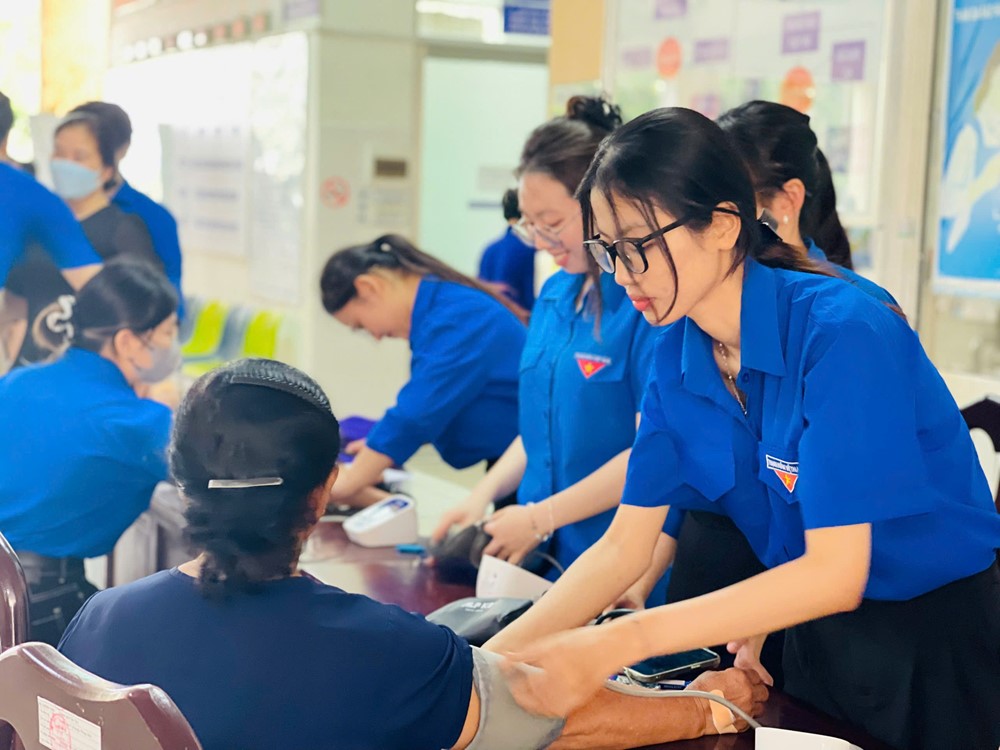 Hơn 1.200 người dân ở Cần Thơ được sàng lọc bệnh tim mạch, bệnh thận mạn, bệnh chuyển hóa  - ảnh 3