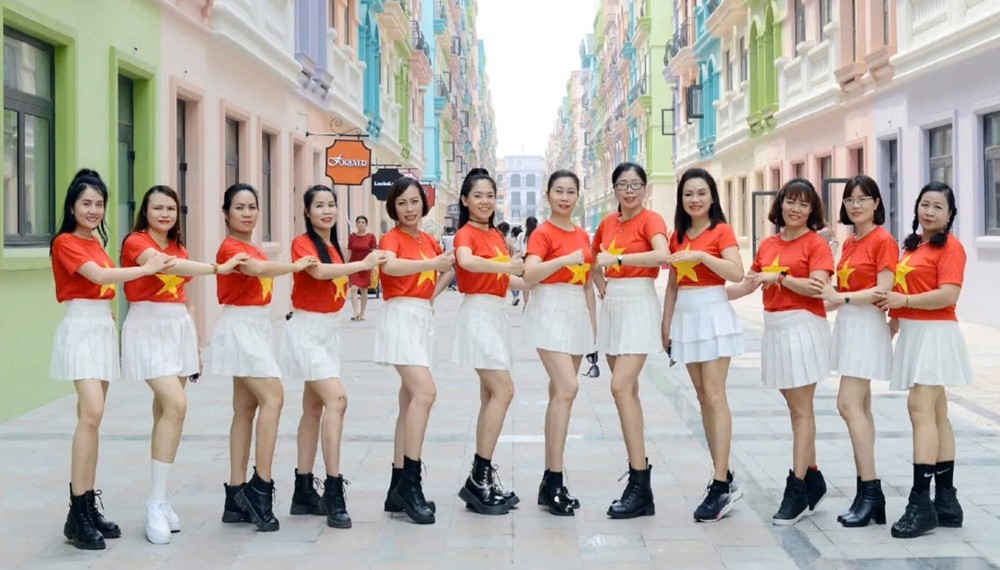 Phường Đông Ngạc rộn ràng sắc đỏ chào mừng Quốc khánh 2/9 - ảnh 9