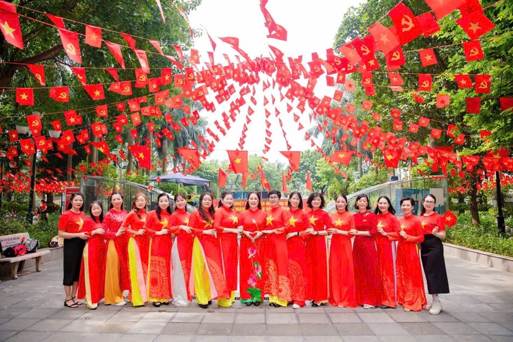 Phường Đông Ngạc rộn ràng sắc đỏ chào mừng Quốc khánh 2/9 - ảnh 3
