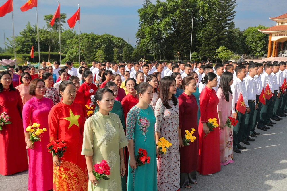 Vẻ đẹp của các nữ quân nhân phòng không – không quân trong Lễ diễu binh, diễu hành A80 - ảnh 1
