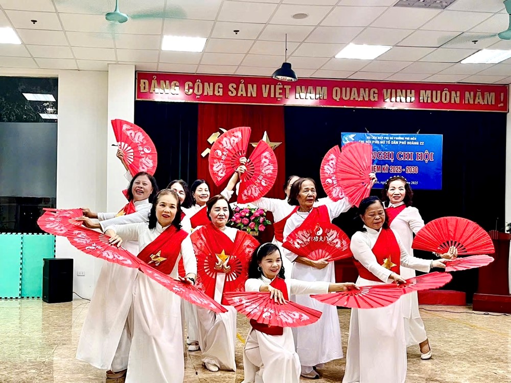 Hội LHPN phường Phú Diễn tổ chức thành công 100% hội nghị chi hội nhiệm kỳ 2025-2030 - ảnh 8