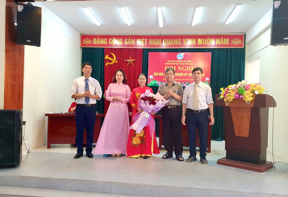 Hội LHPN phường Phú Diễn tổ chức thành công 100% hội nghị chi hội nhiệm kỳ 2025-2030 - ảnh 11