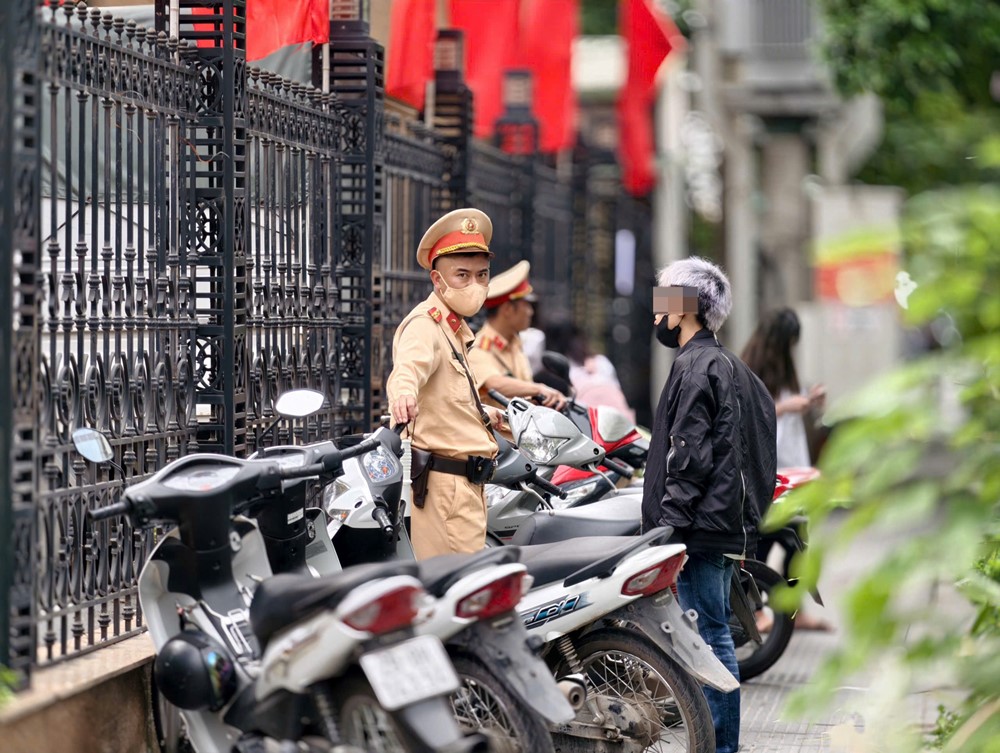 Hà Nội: tăng cường kiểm tra, xử lý học sinh vi phạm giao thông dịp đầu năm học  - ảnh 2