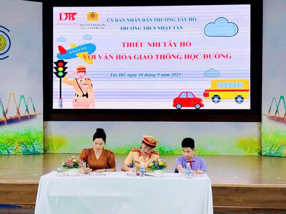 Tuyên truyền pháp luật về trật tự, an toàn giao thông cho học sinh Trường THCS Nhật Tân - ảnh 3