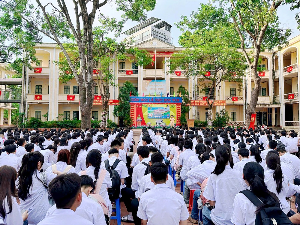 Hà Nội: Tiếp tục phối hợp đẩy mạnh tuyên truyền an toàn giao thông trong trường học - ảnh 1
