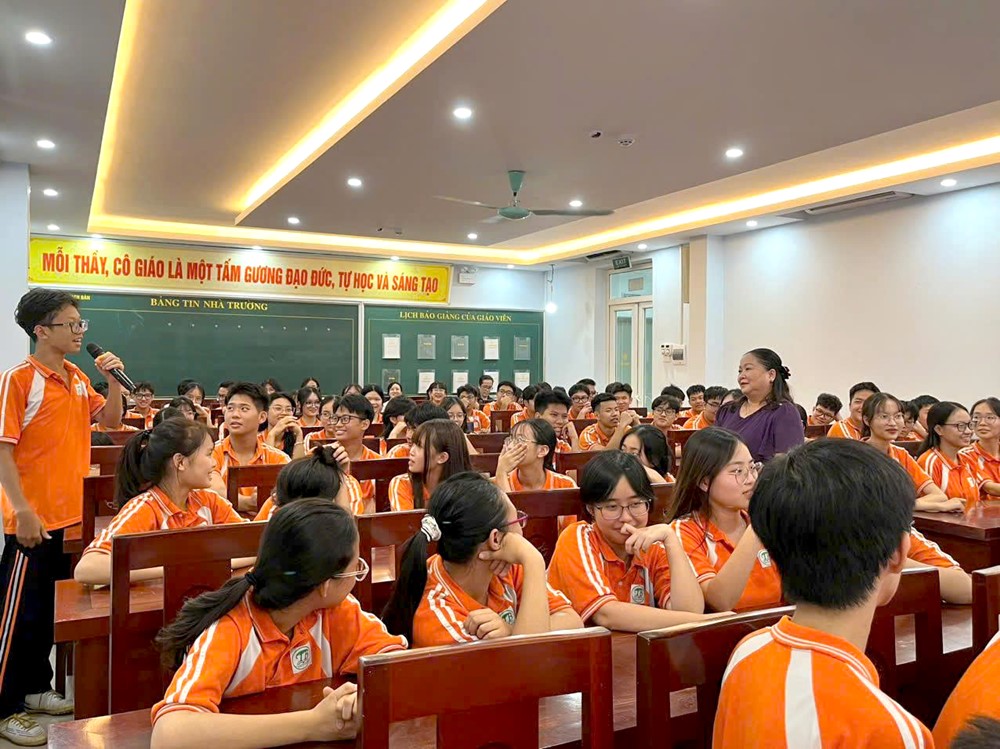 Phường Long Biên tuyên truyền chăm sóc sức khỏe sinh sản vị thành niên cho học sinh  - ảnh 2