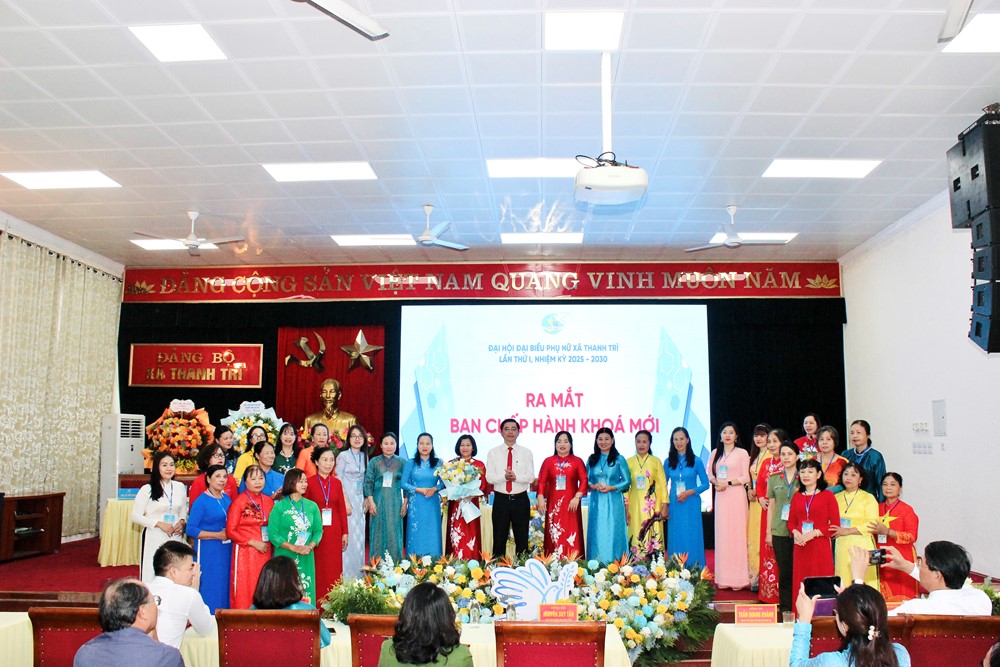 Đồng chí An Thị Bích Phượng giữ chức Chủ tịch Hội LHPN xã Thanh Trì nhiệm kỳ 2025-2030 - ảnh 9