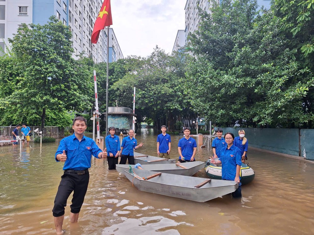 Phường Đông Ngạc: Khẩn trương các biện pháp ứng phó úng ngập do ảnh hưởng bão số 10 - ảnh 16