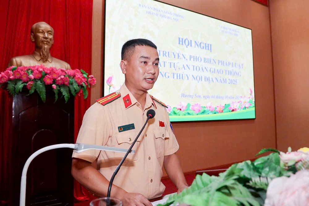 Hà Nội: Tập huấn an toàn giao thông đường thủy tại khu di tích Chùa Hương - ảnh 2