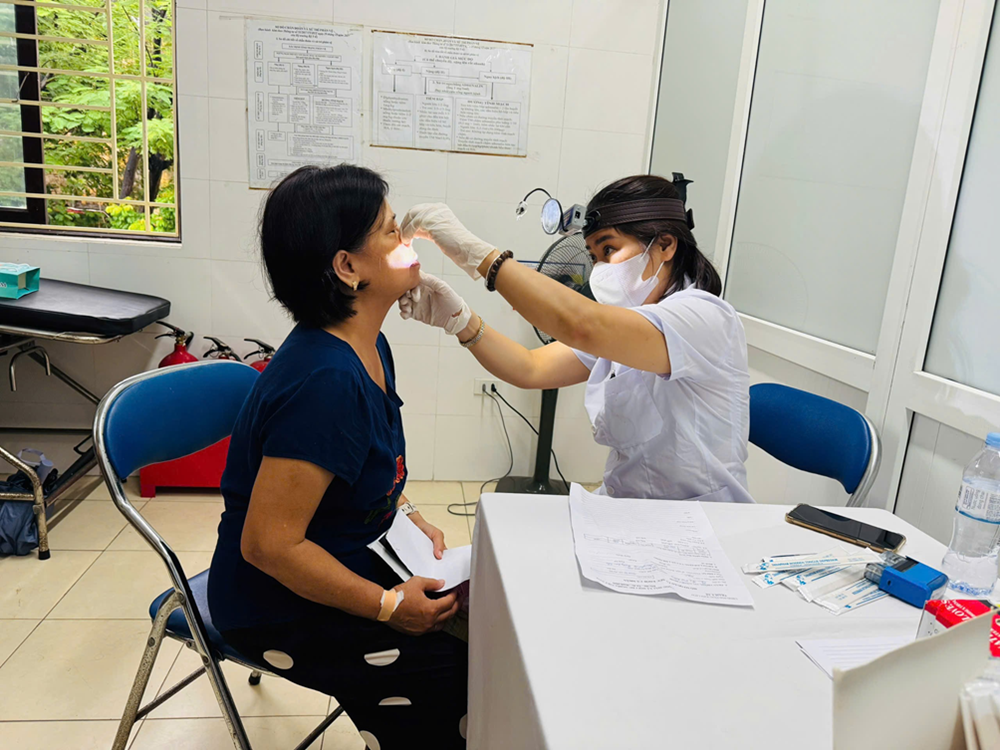 Phường Kim Liên tổ chức truyền thông, tư vấn khám sức khỏe người cao tuổi - ảnh 2