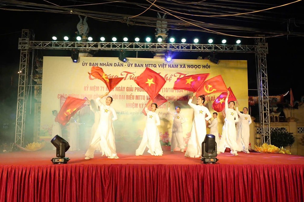 Xã Ngọc Hồi: Sôi nổi chương trình nghệ thuật chào mừng 71 năm Ngày Giải phóng Thủ đô  - ảnh 9
