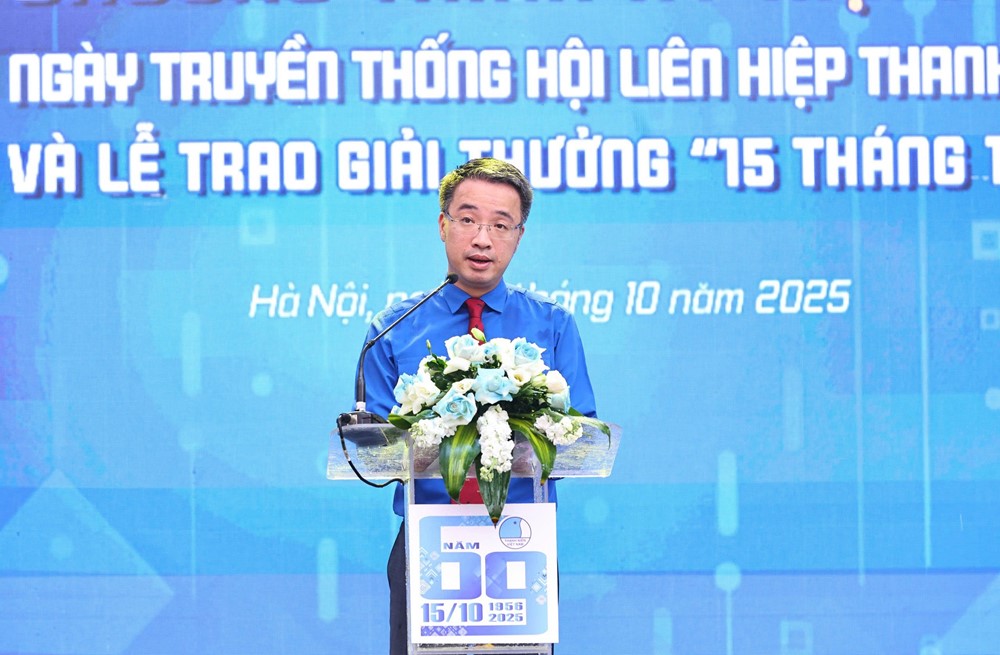 Trao Giải thưởng “15 tháng 10” cho 69 cán bộ tiêu biểu - ảnh 2