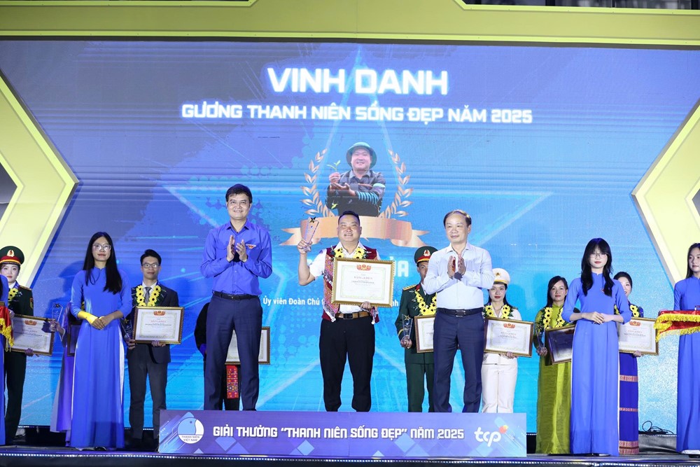 Tôn vinh 20 “Thanh niên sống đẹp” lan tỏa năng lượng tích cực trong cộng đồng - ảnh 5