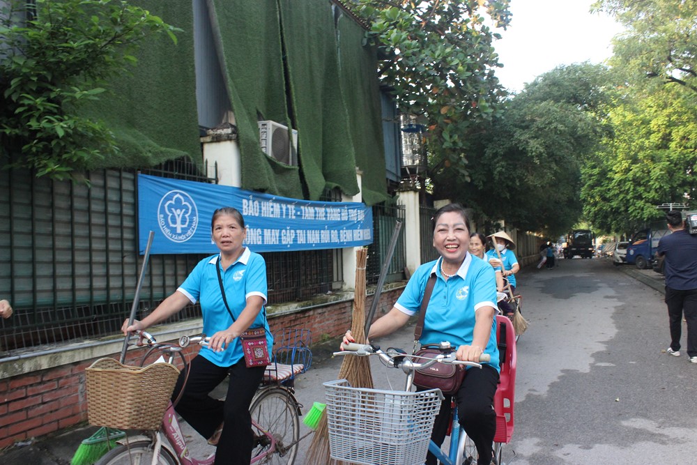 Phường Tây Tựu ra quân “Ngày Chủ nhật xanh” bảo vệ môi trường - ảnh 13