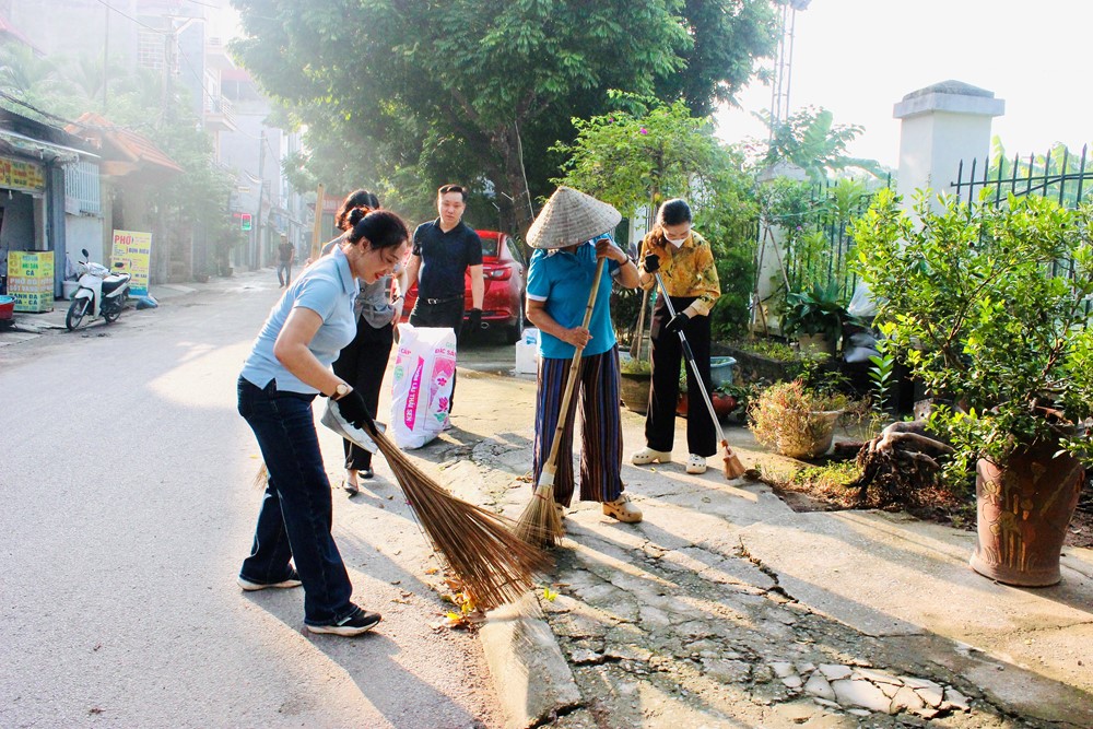 Phường Tây Tựu ra quân “Ngày Chủ nhật xanh” bảo vệ môi trường - ảnh 20