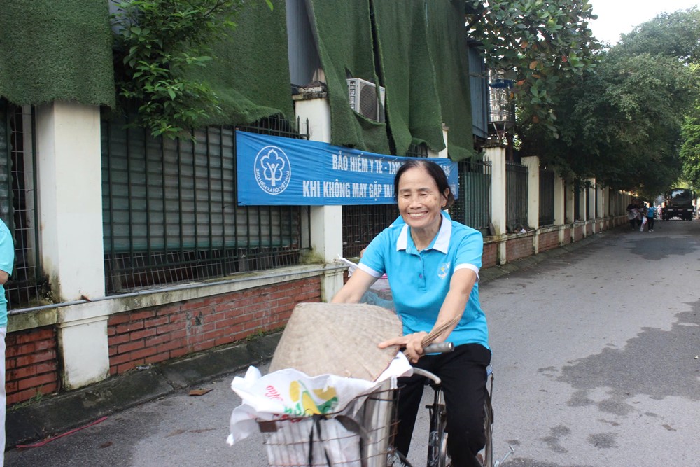 Phường Tây Tựu ra quân “Ngày Chủ nhật xanh” bảo vệ môi trường - ảnh 17