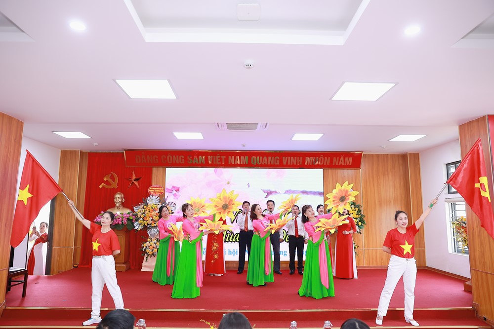 Hội LHPN phường Khương Đình gặp mặt kỷ niệm ngày 20/10 - ảnh 12