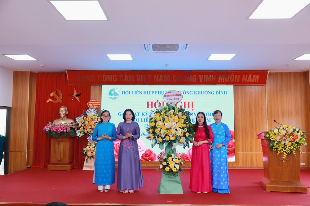 Hội LHPN phường Khương Đình gặp mặt kỷ niệm ngày 20/10 - ảnh 3