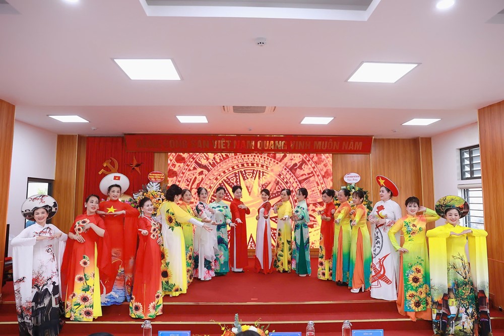 Hội LHPN phường Khương Đình gặp mặt kỷ niệm ngày 20/10 - ảnh 14
