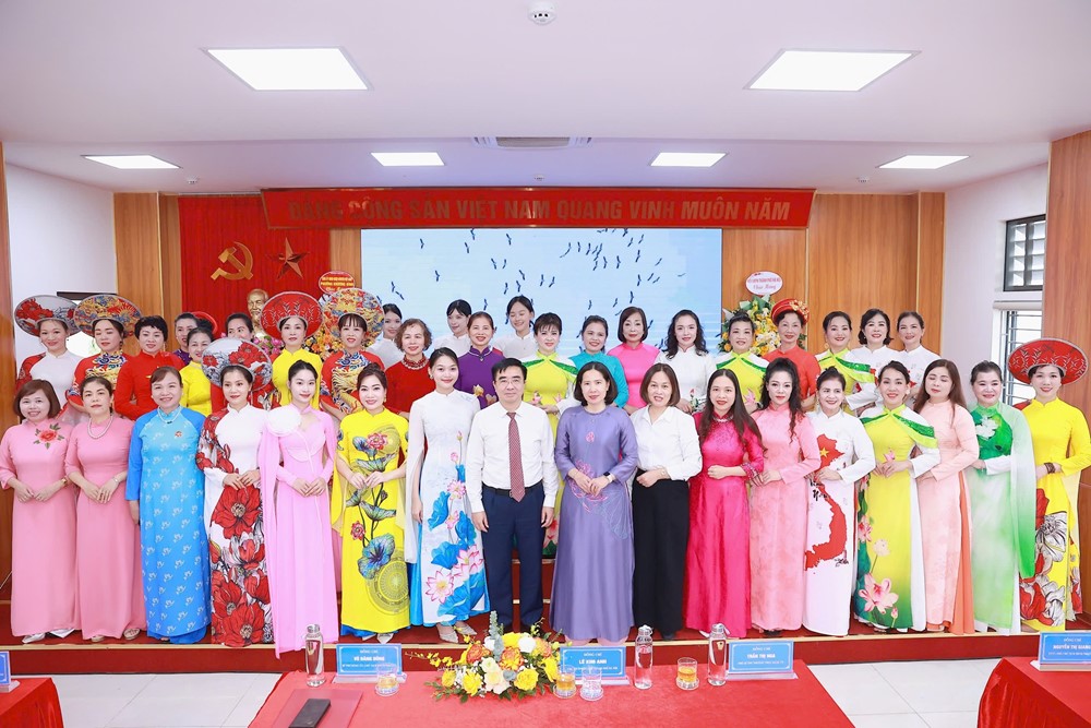 Hội LHPN phường Khương Đình gặp mặt kỷ niệm ngày 20/10 - ảnh 9