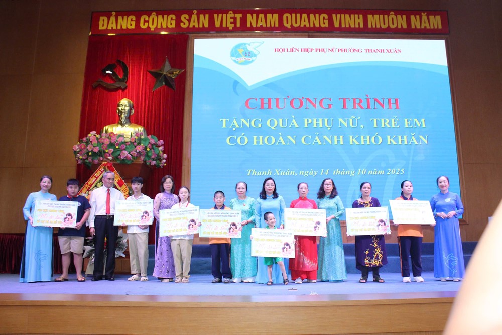 Hội LHPN phường Thanh Xuân kỷ niệm 95 năm ngày thành lập Hội Liên hiệp Phụ nữ Việt Nam 20/10 - ảnh 11