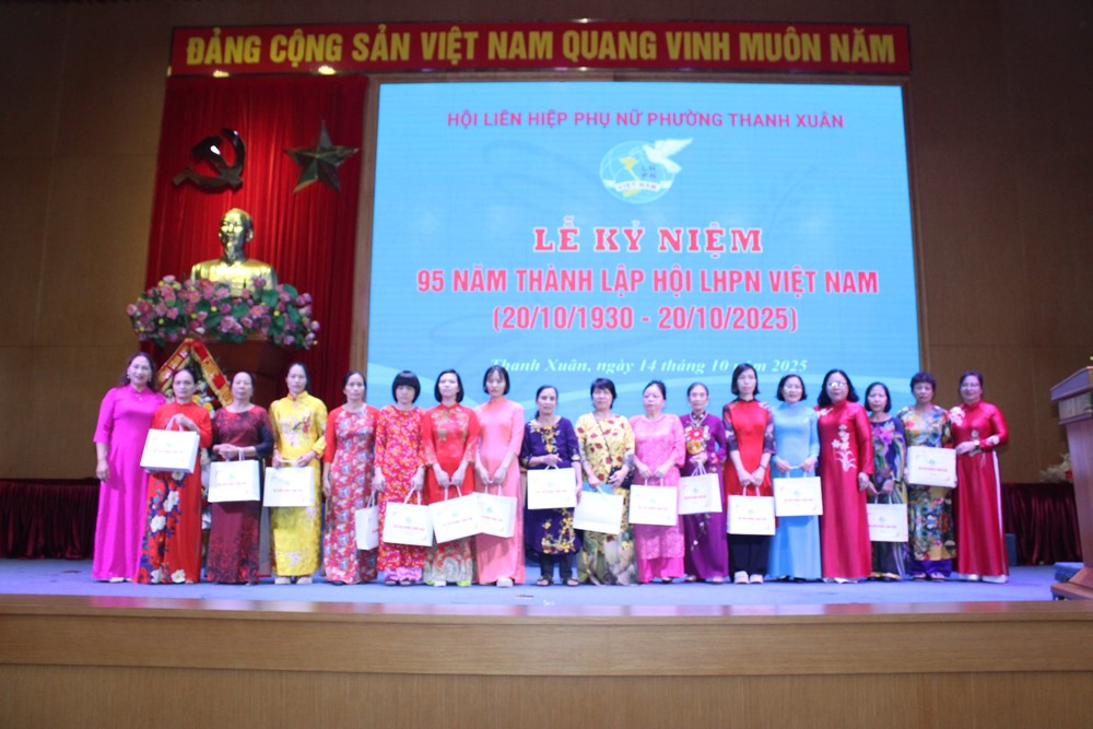 Hội LHPN phường Thanh Xuân kỷ niệm 95 năm ngày thành lập Hội Liên hiệp Phụ nữ Việt Nam 20/10 - ảnh 13