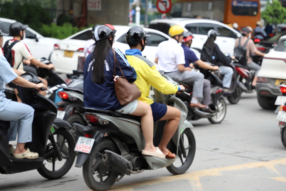  Xử phạt nghiêm hành vi che, dán biển kiểm soát - ảnh 1