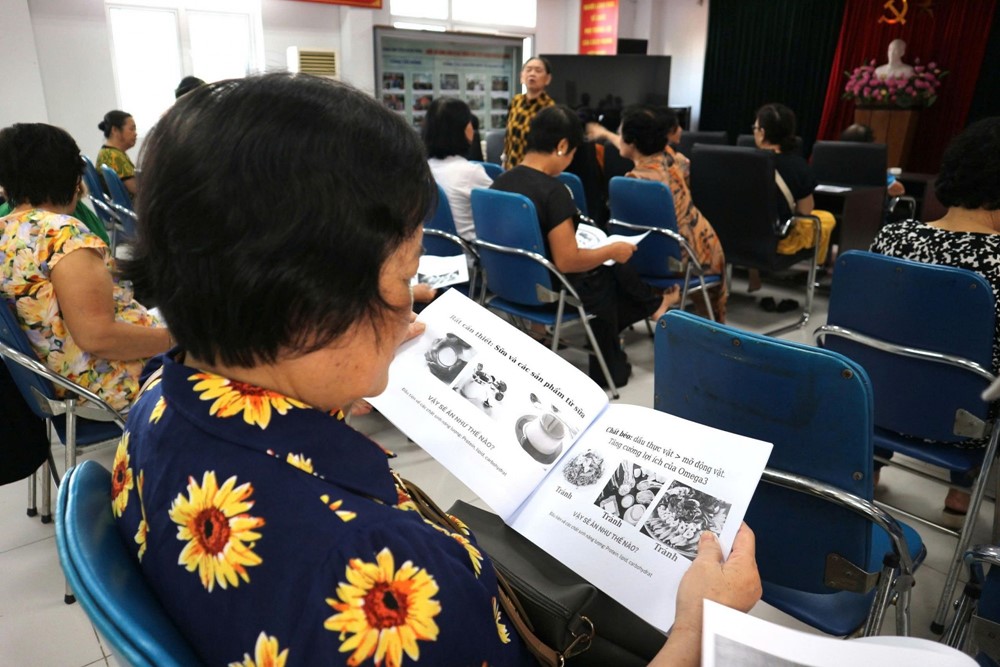 Phường Hai Bà Trưng tuyên truyền, phổ biến kiến thức cơ bản về chăm sóc sức khoẻ người cao tuổi - ảnh 2