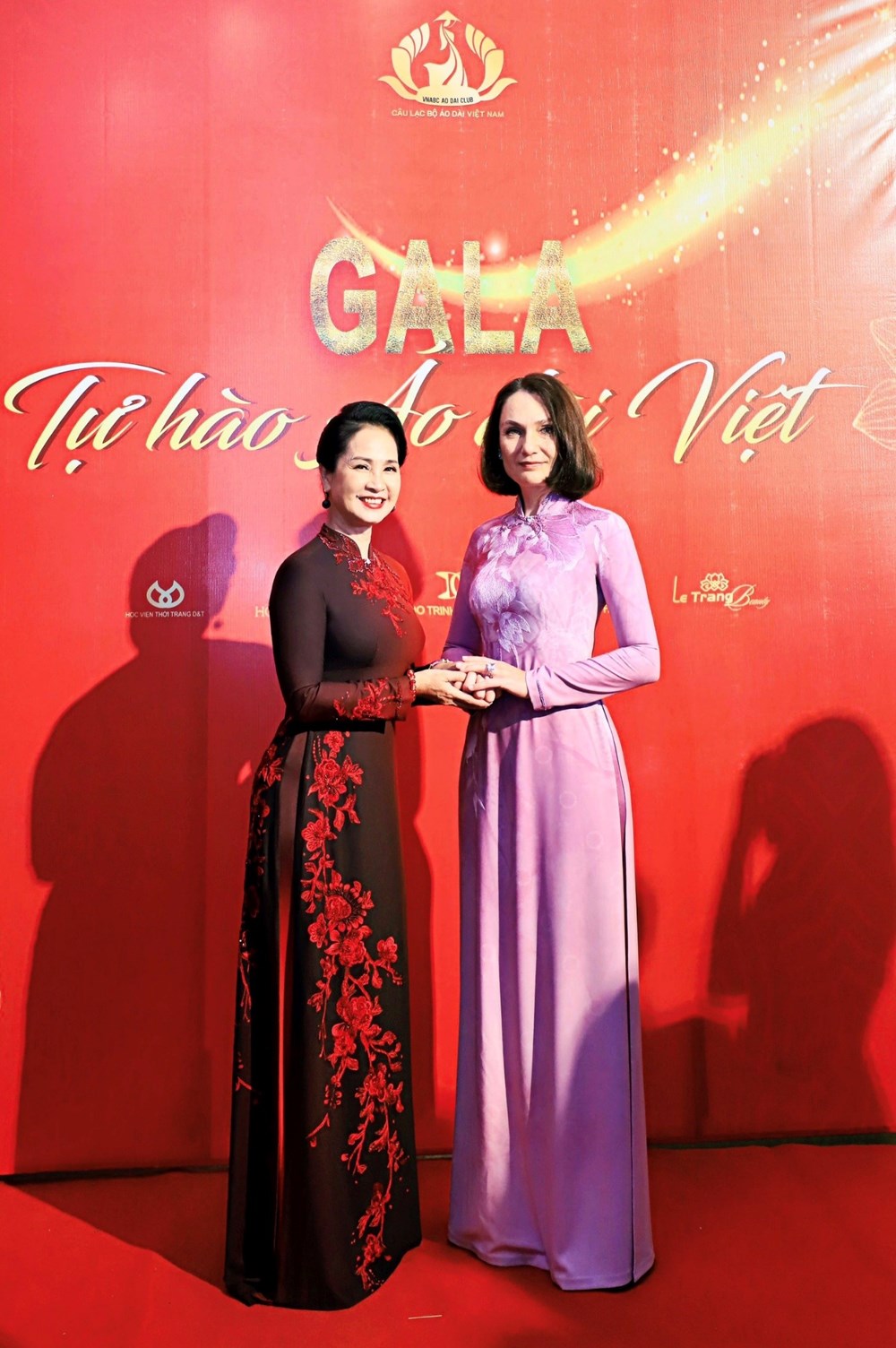 Phu nhân Đại sứ Liên bang Nga lộng lẫy với áo dài Việt - ảnh 5