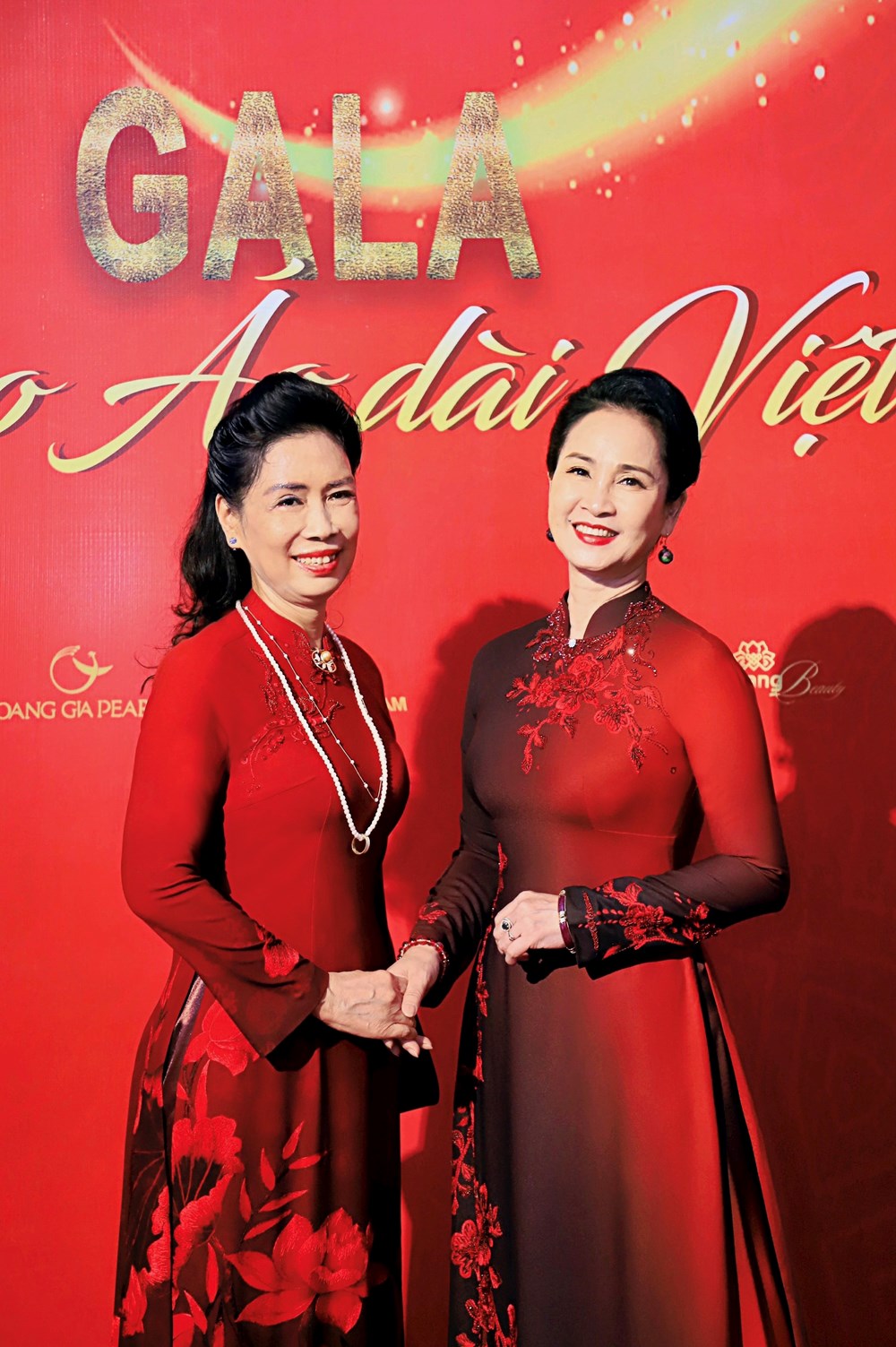 Phu nhân Đại sứ Liên bang Nga lộng lẫy với áo dài Việt - ảnh 3