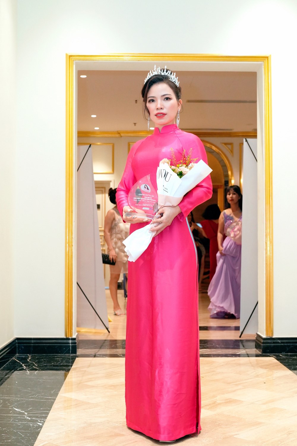 Nhà thiết kế Thái Hải đã để lại ấn tượng mạnh trong cuộc thi Hoa hậu Tài sắc thế giới - ảnh 5