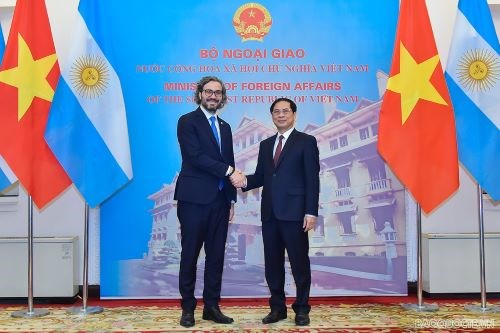 Việt Nam coi trọng quan hệ hữu nghị với Argentina - ảnh 1