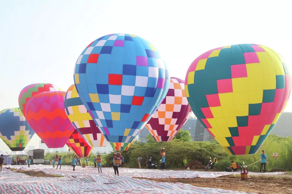 Độc đáo khinh khí cầu mang Quốc kỳ kỷ niệm ngày Quốc khánh - ảnh 6