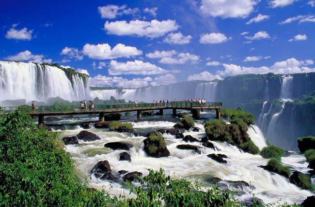 Choáng ngợp 10 thác nước hùng vĩ nhất thế giới - ảnh 3