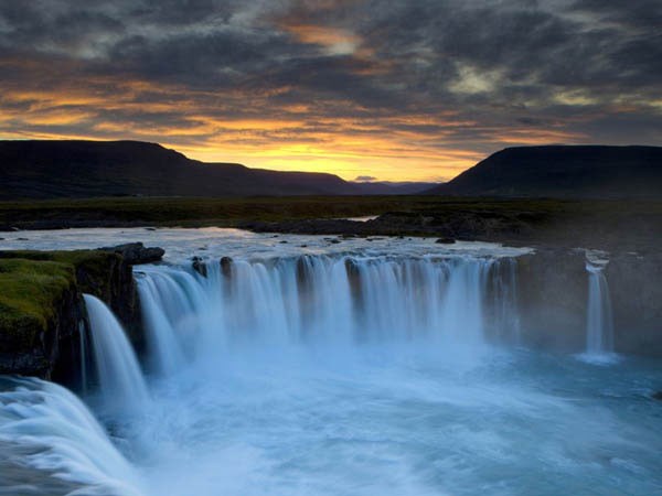 Choáng ngợp 10 thác nước hùng vĩ nhất thế giới - ảnh 9