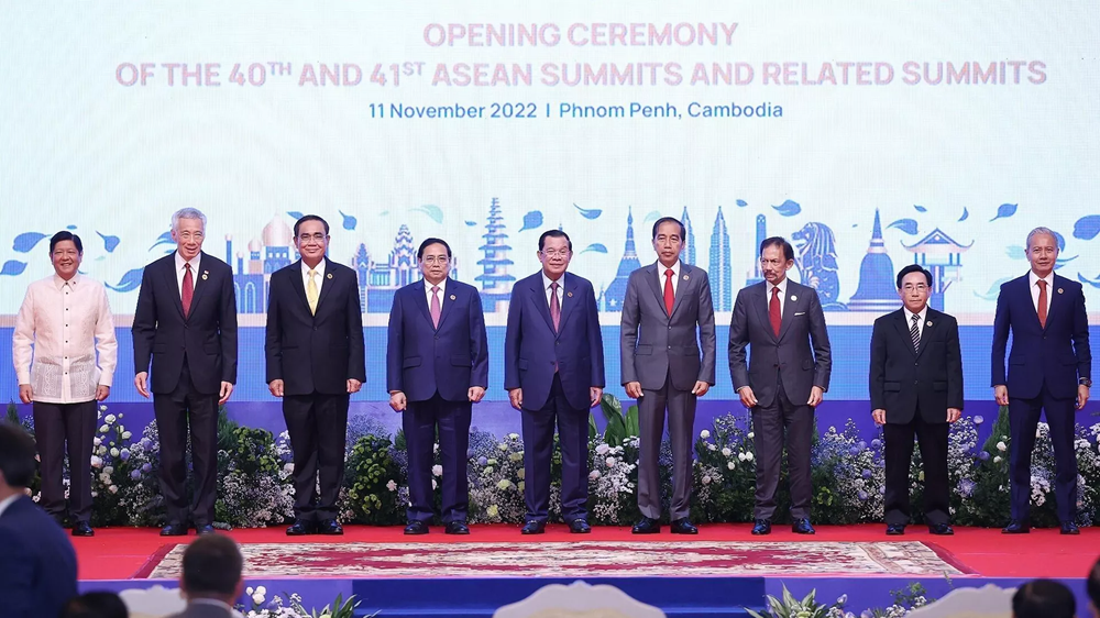 Thủ tướng Phạm Minh Chính dự lễ khai mạc Hội nghị cấp cao ASEAN - ảnh 1