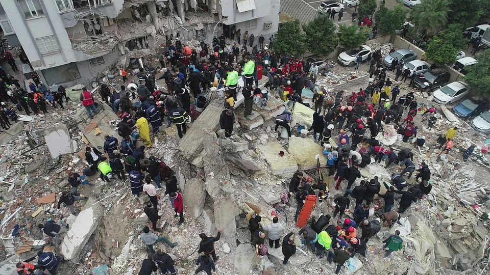 Những hình ảnh rúng động về trận động đất tại biên giới Thổ Nhĩ Kỳ - Syria - ảnh 22