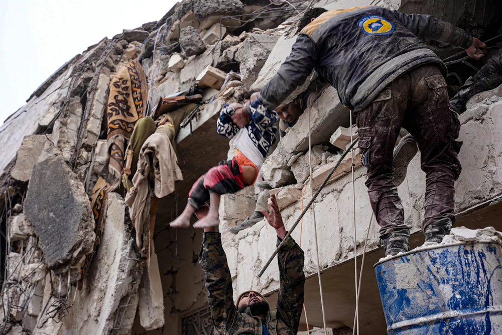 Những hình ảnh về công tác cứu hộ đang được thực hiện tại Thổ Nhĩ Kỳ - ảnh 7