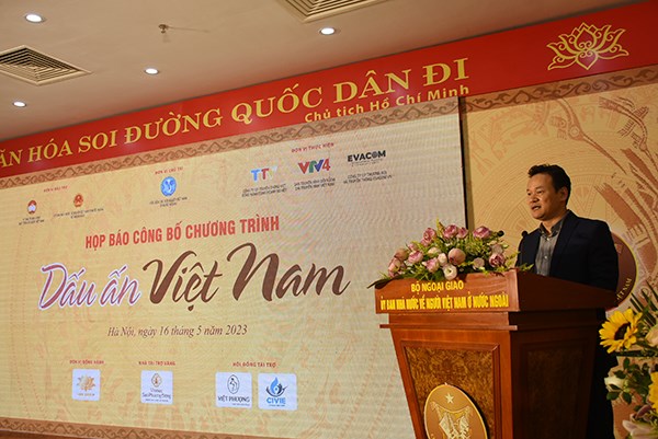 Quảng bá “Dấu ấn Việt Nam” bằng chương trình song ngữ - ảnh 3