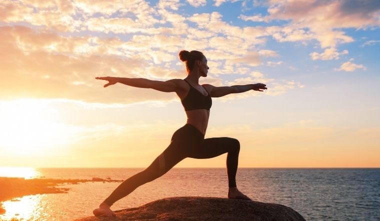 Cách thở yoga chống mệt mỏi trong mùa hè - ảnh 1