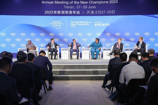 Thủ tướng Phạm Minh Chính kết thúc tốt đẹp chuyến thăm chính thức Trung Quốc và tham dự Hội nghị WEF Thiên Tân - ảnh 4