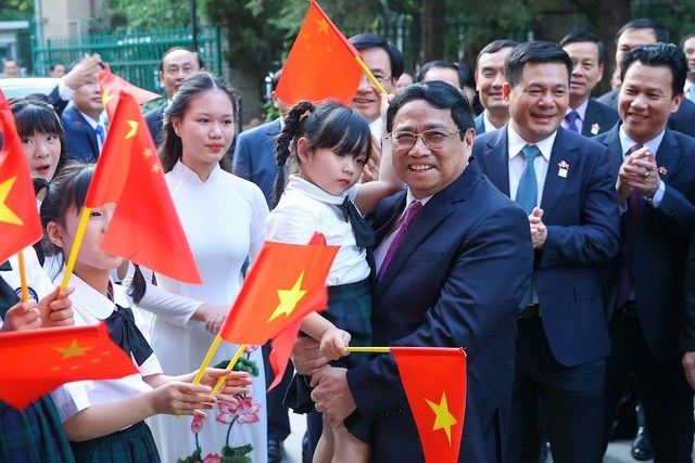 Thủ tướng Phạm Minh Chính kết thúc tốt đẹp chuyến thăm chính thức Trung Quốc và tham dự Hội nghị WEF Thiên Tân - ảnh 7