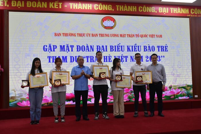 Trại hè Việt Nam 2023: Mặt trận Tổ quốc vinh danh thanh niên kiều bào tiêu biểu - ảnh 3